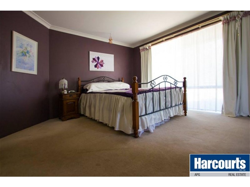 5 Cook Place, Australind WA 6233