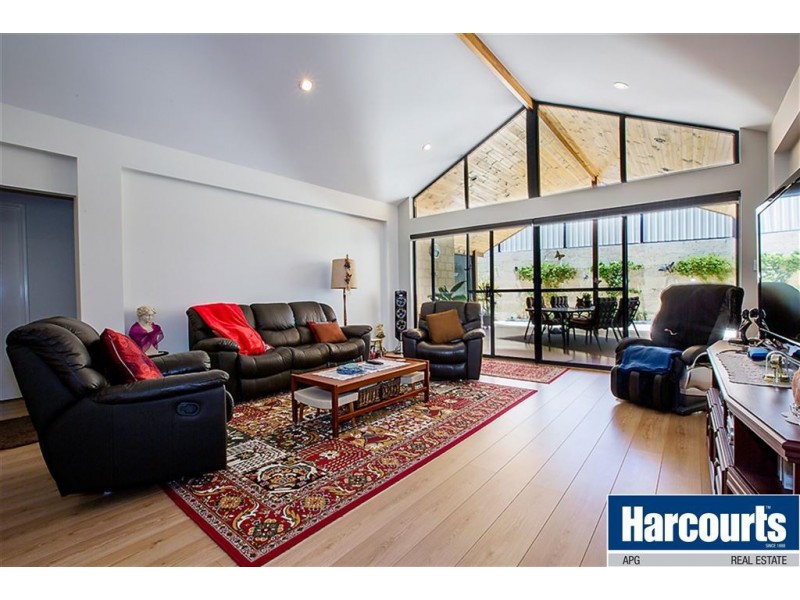 20 Polwarth Cct, Eaton WA 6232