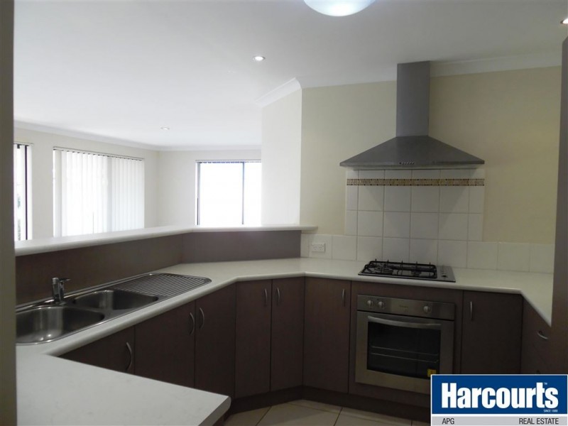 27 Wiroo Loop, Dalyellup WA 6230