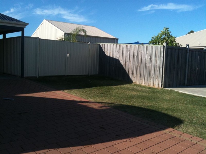 67 Barton Drive, Australind WA 6233