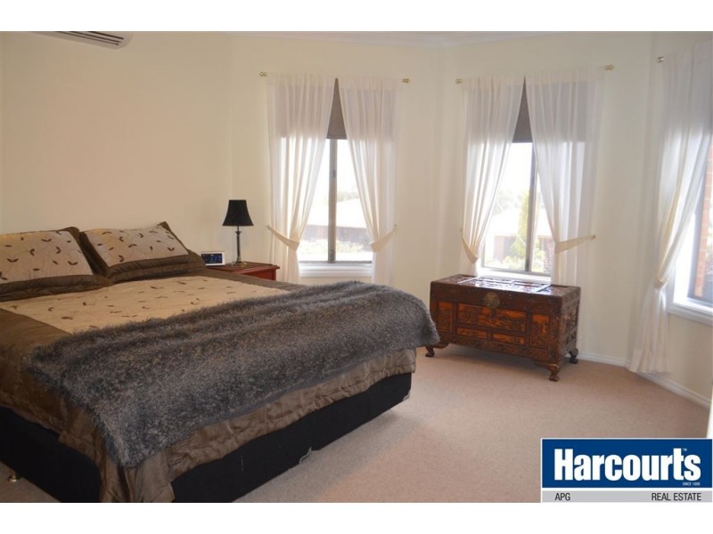49 Parkfield Way, Australind WA 6233