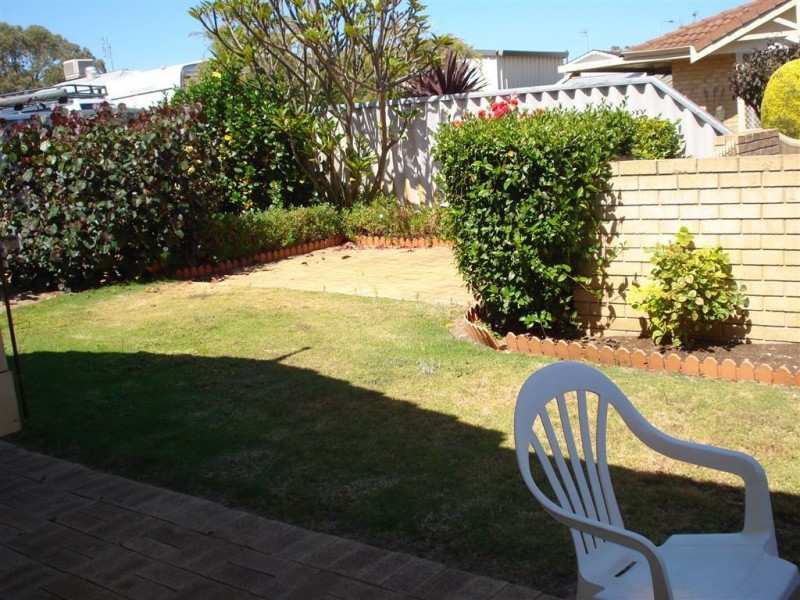 16/13 Paris Road, Australind WA 6233