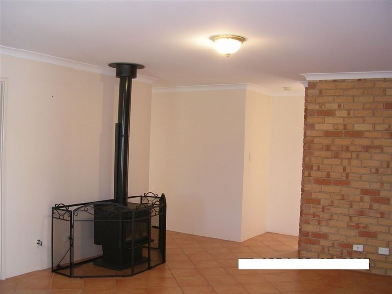 8 Barton Drive, Australind WA 6233