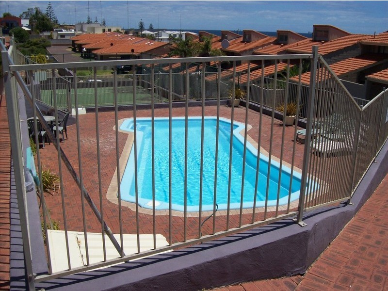 8/13 Upper Esplanade, Bunbury WA 6230