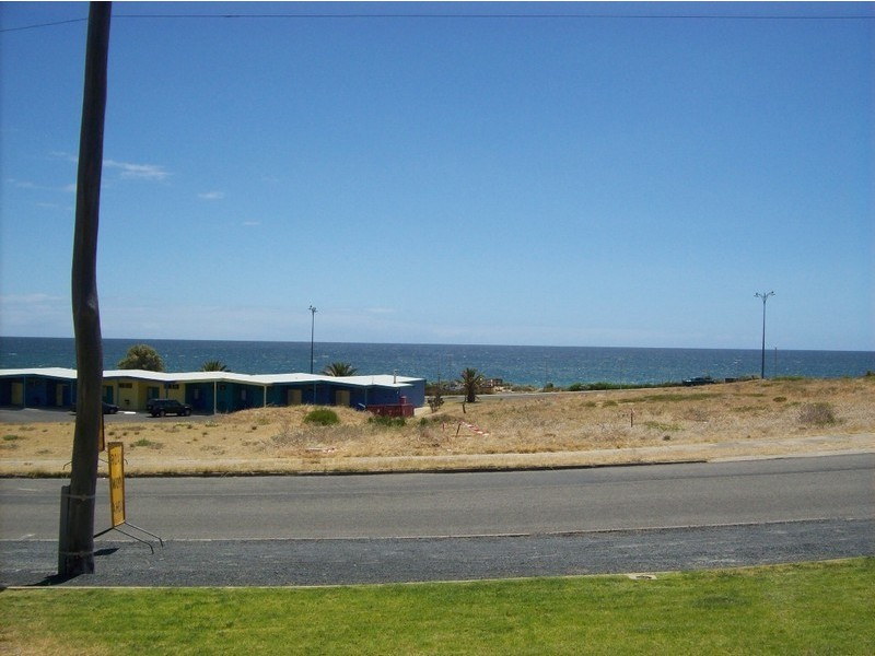 8/13 Upper Esplanade, Bunbury WA 6230