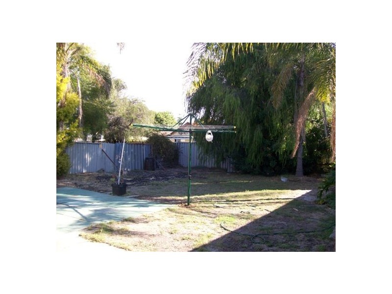 44 Parade Rd, Bunbury WA 6230