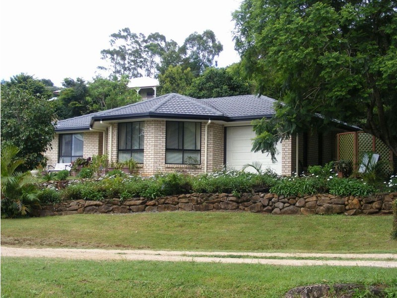 15 Maple Avenue, Mapleton QLD 4560