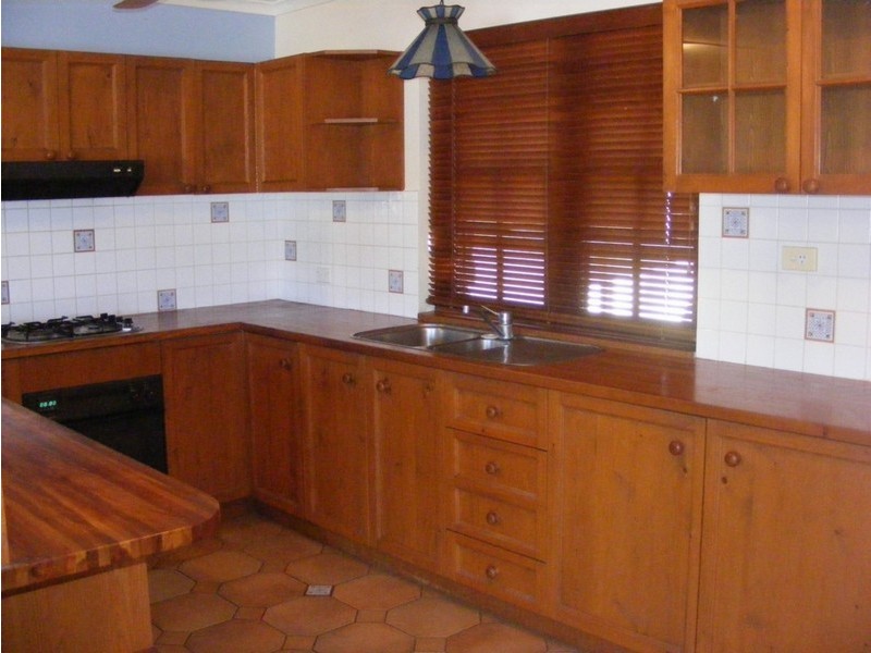 180 Main Street, Montville QLD 4560