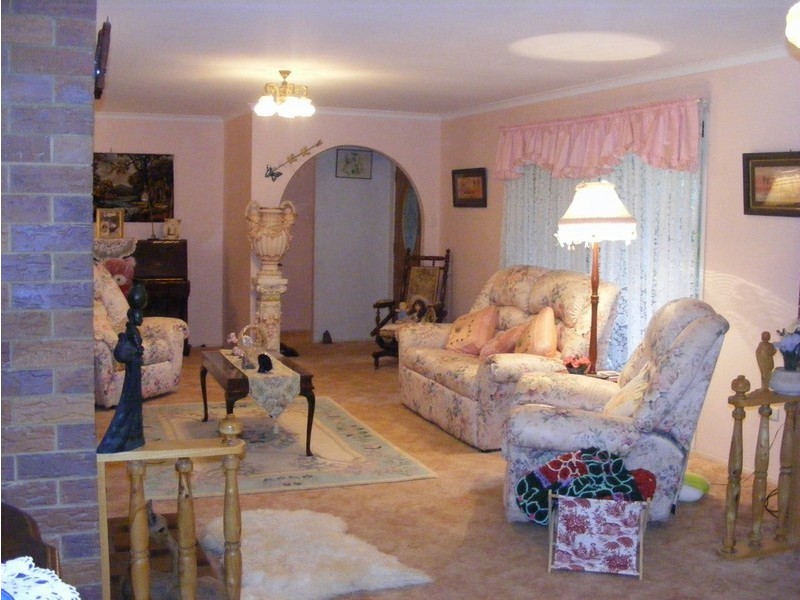 28 Mary Cairncross Avenue, Maleny QLD 4552