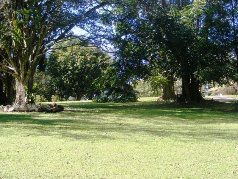 6 Mary Cairncross Avenue, Maleny QLD 4552