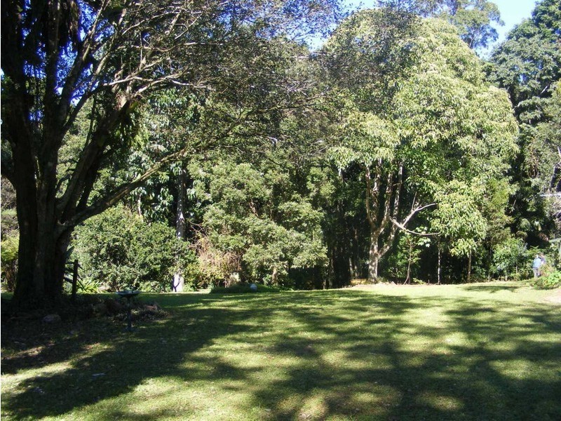 6 Mary Cairncross Avenue, Maleny QLD 4552