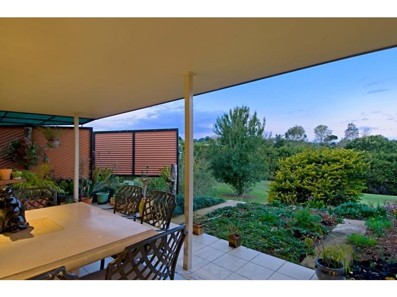 7 Burgess Avenue, Maleny QLD 4552