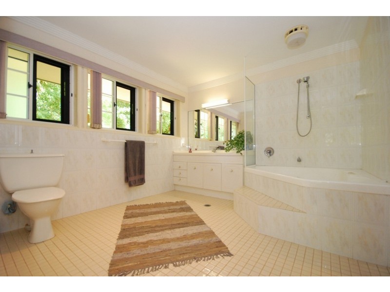 8 Thynne Court, Maleny QLD 4552