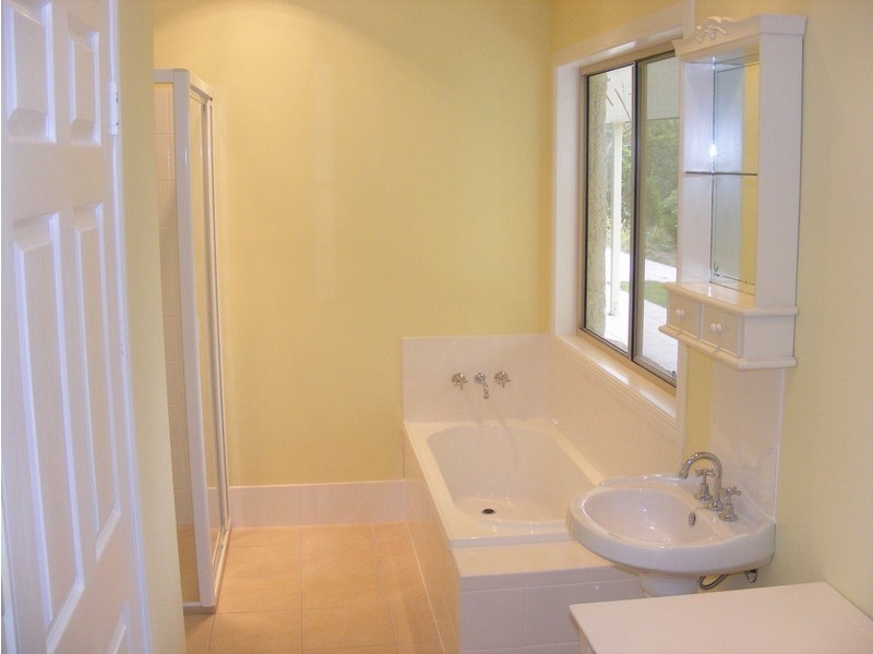 5 Glover Court, Montville QLD 4560