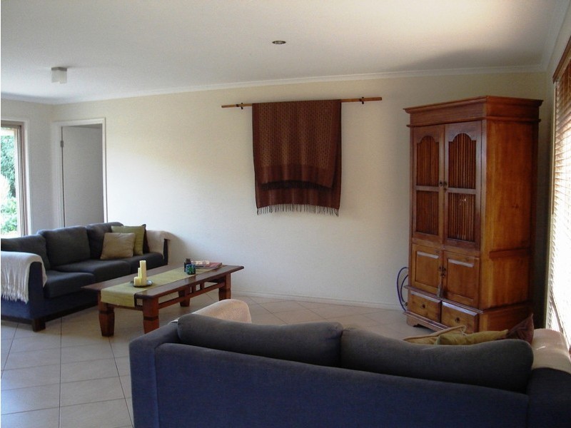 8 Rainbow Park Drive, Mapleton QLD 4560