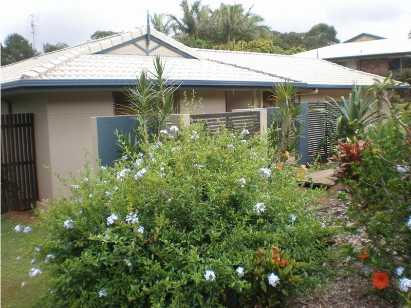 8 Rainbow Park Drive, Mapleton QLD 4560