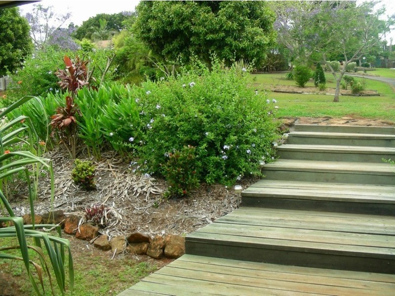 8 Rainbow Park Drive, Mapleton QLD 4560