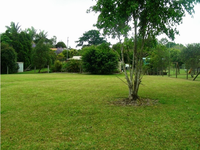 8 Rainbow Park Drive, Mapleton QLD 4560