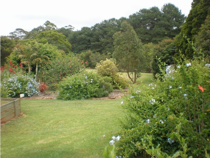 8 Rainbow Park Drive, Mapleton QLD 4560