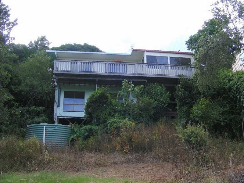 18 Maple Avenue, Mapleton QLD 4560