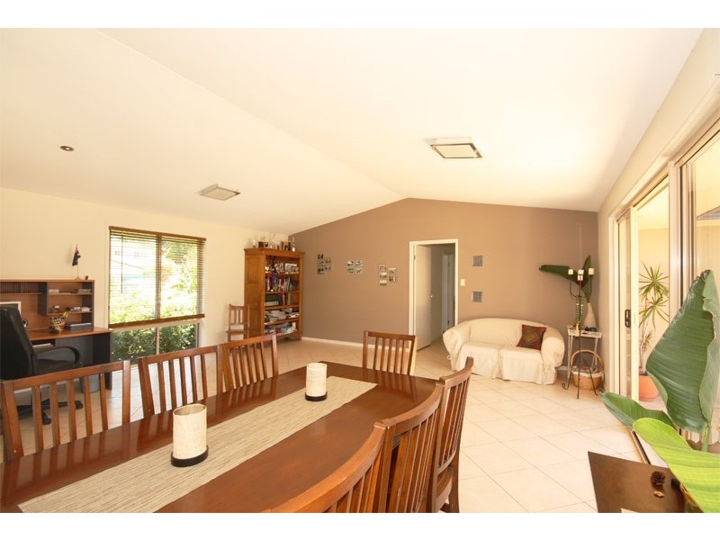 Mapleton QLD 4560