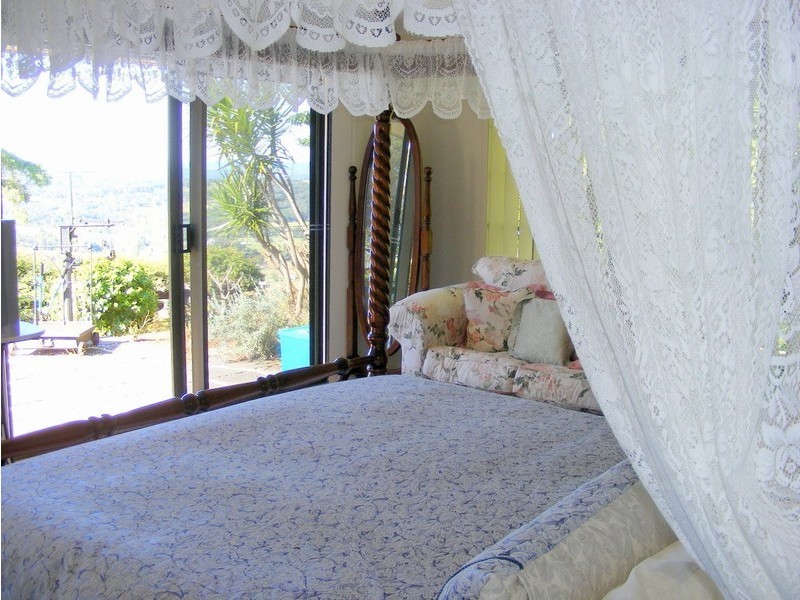 40 Rainbow Park Drive, Mapleton QLD 4560