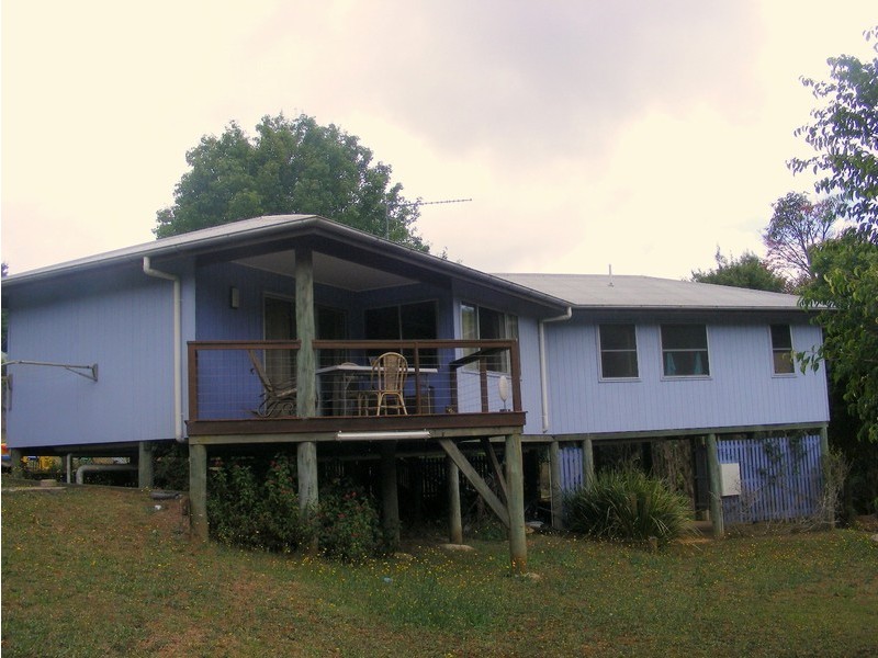 16 Hoffman Close, Montville QLD 4560