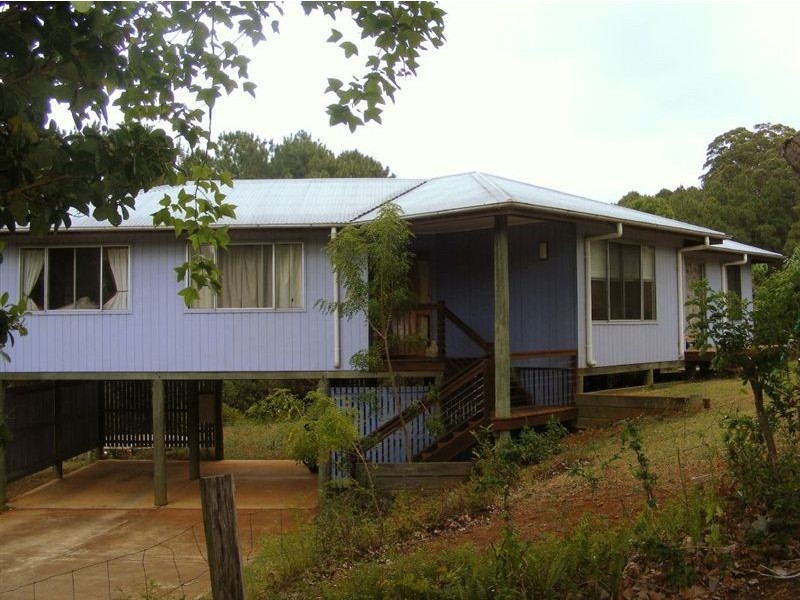 16 Hoffman Close, Montville QLD 4560