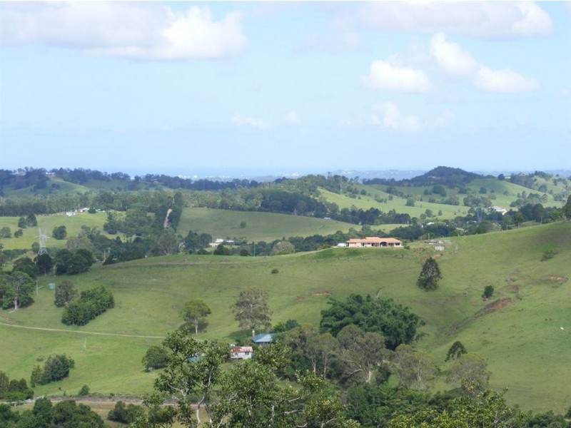 18 Maple Avenue, Mapleton QLD 4560