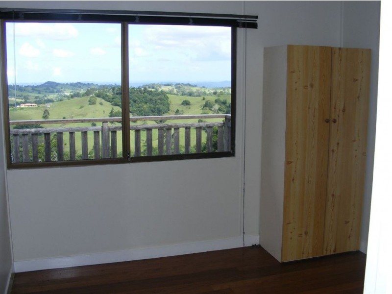 18 Maple Avenue, Mapleton QLD 4560