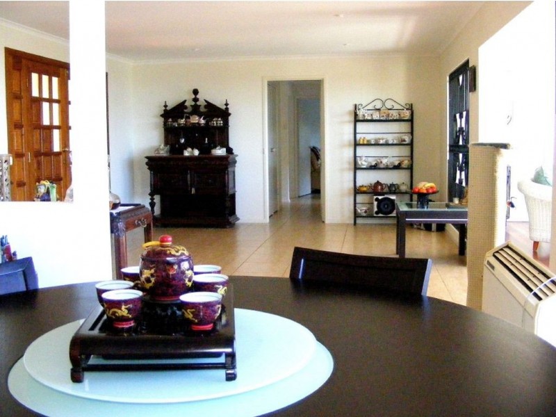 40 Rainbow Park Drive, Mapleton QLD 4560