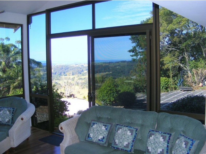 40 Rainbow Park Drive, Mapleton QLD 4560