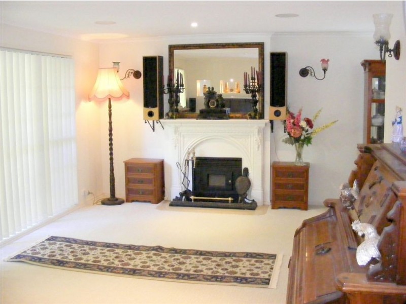 40 Rainbow Park Drive, Mapleton QLD 4560