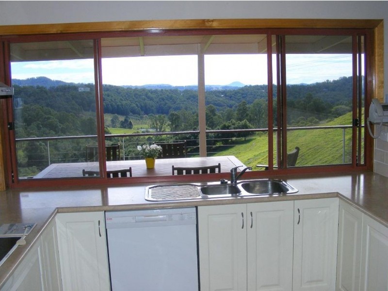 152 Shurvell Road, Hunchy QLD 4555