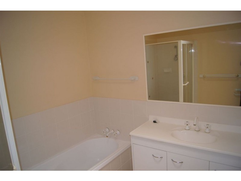 2/21 Hakea Avenue, Maleny QLD 4552