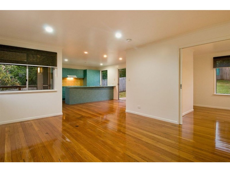 16 Hoffman Close, Montville QLD 4560