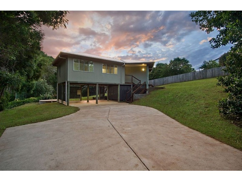 16 Hoffman Close, Montville QLD 4560