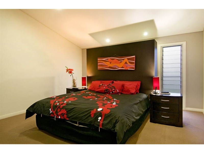 2 Curlew Court, Maleny QLD 4552