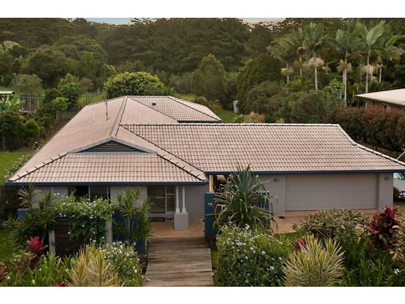 8 Rainbow Park Drive, Mapleton QLD 4560