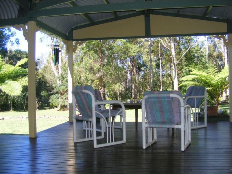 15 College Road, Mapleton QLD 4560