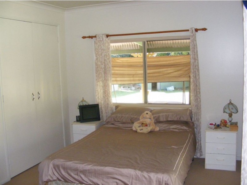 15 College Road, Mapleton QLD 4560