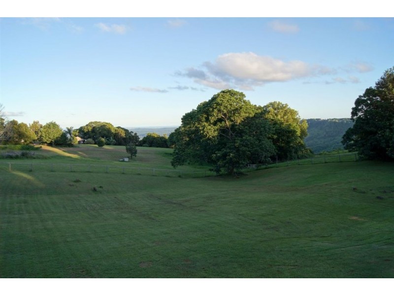 461 Flaxton Drive, Montville QLD 4560