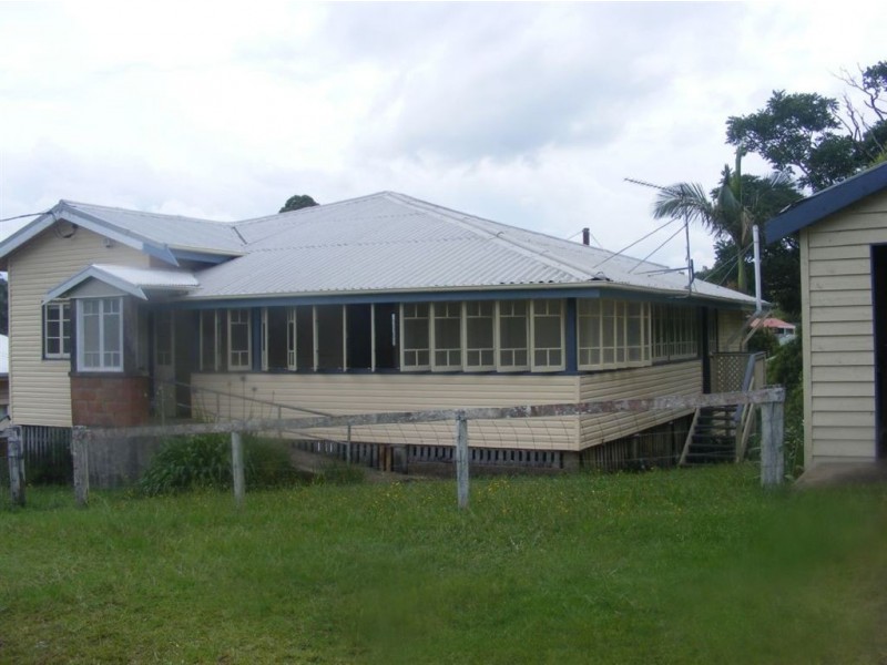 3 Cherry Street, Maleny QLD 4552