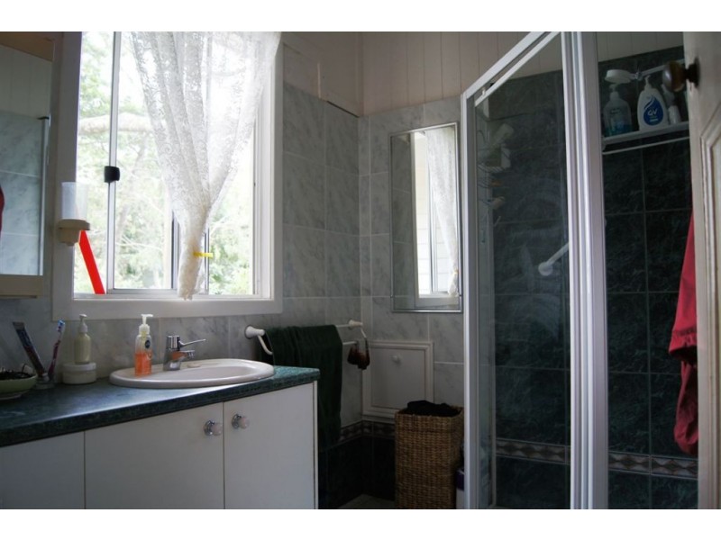 5 Cherry Street, Maleny QLD 4552