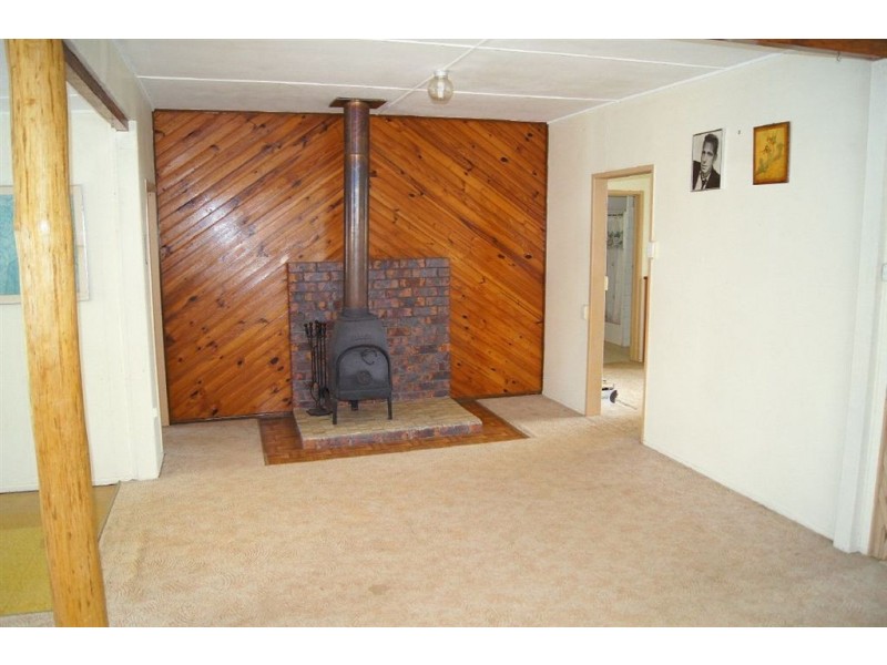 77 Tamarind St, Maleny QLD 4552