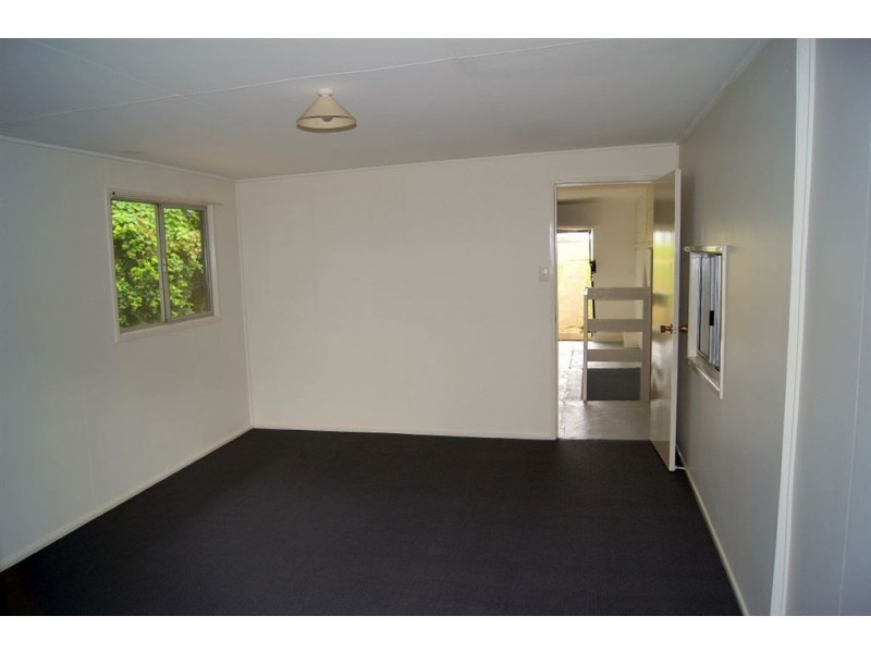 77 Tamarind St, Maleny QLD 4552