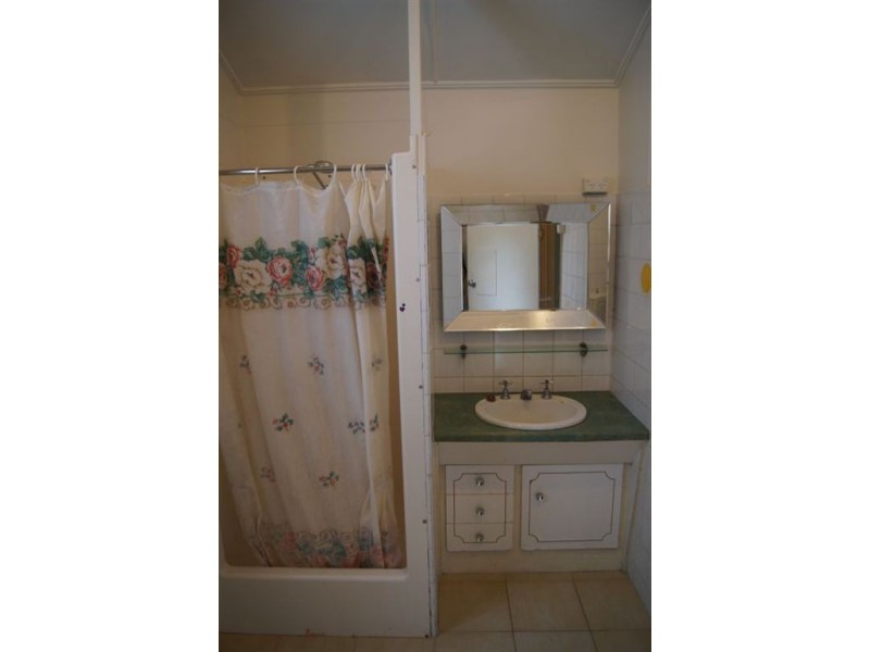 77 Tamarind St, Maleny QLD 4552