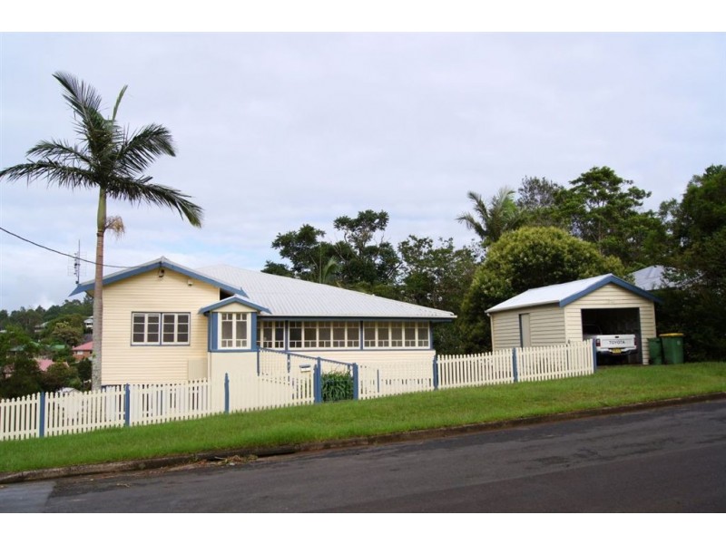 3 Cherry Street, Maleny QLD 4552