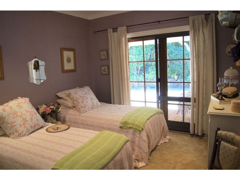 56 Gumland Drive, Maleny QLD 4552