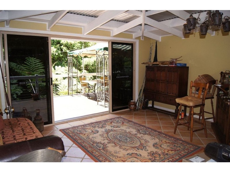 56 Gumland Drive, Maleny QLD 4552